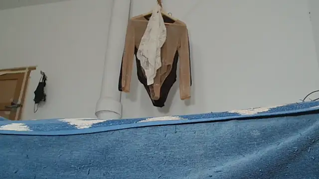 HAIRY PUSSY BIG online show from December 4, 2025, 2:49 pm