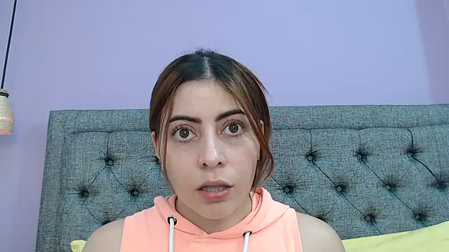 LilaSuni online show from September 18, 2025, 9:18 pm