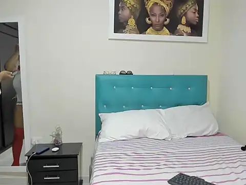 Snapshot of megan-hotxx chatting on September 30, 2025, 2:39 am megan-hotxx online show from September 30, 2025, 2:39 am