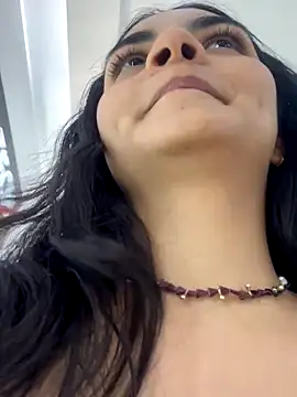 Snapshot of Cat2525 chatting on October 3, 2025, 7:04 pm Cat2525 online show from October 3, 2025, 7:04 pm