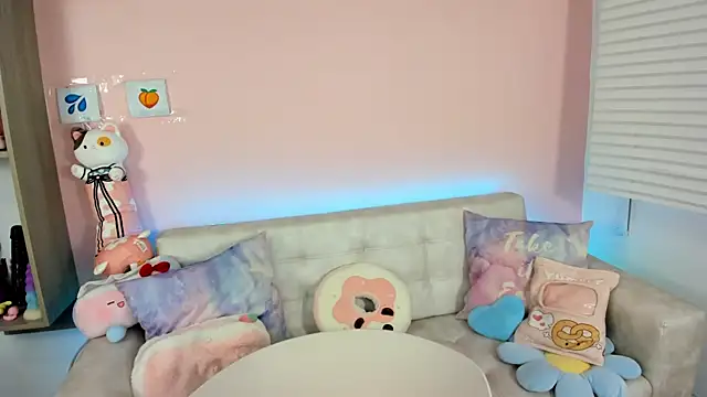 Snapshot of tinysara chatting on September 19, 2025, 4:22 pm tinysara online show from September 19, 2025, 4:22 pm