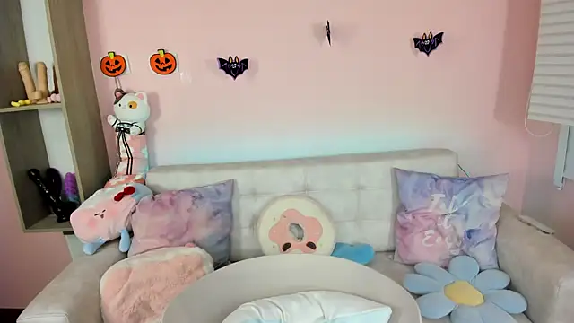 Snapshot of tinysara chatting on October 9, 2025, 4:29 pm tinysara online show from October 9, 2025, 4:29 pm