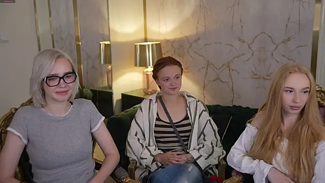 Amelia Blaze online show from October 18, 2025, 10:50 am