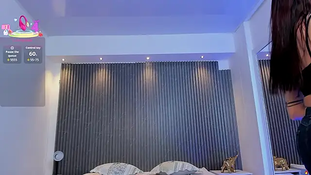 Snapshot of charlottewhitte chatting on February 19, 2026, 12:46 pm charlottewhitte online show from February 19, 2026, 12:46 pm