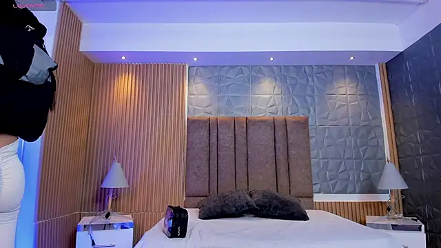 Snapshot of charlottewhitte chatting on February 11, 2026, 11:10 am charlottewhitte online show from February 11, 2026, 11:10 am