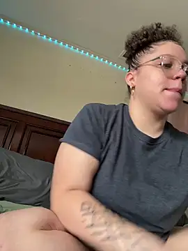 Snapshot of QueenNuttCollector chatting on February 11, 2026, 5:13 pm QueenNuttCollector online show from February 11, 2026, 5:13 pm