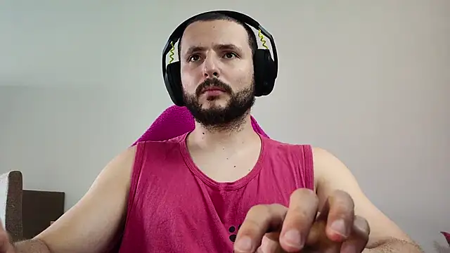 Snapshot of iurytx chatting on October 3, 2025, 3:02 pm iurytx online show from October 3, 2025, 3:02 pm