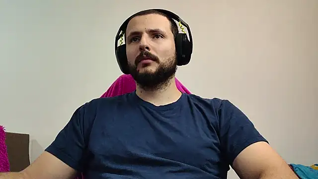 Snapshot of iurytx chatting on October 14, 2025, 12:33 am iurytx online show from October 14, 2025, 12:33 am