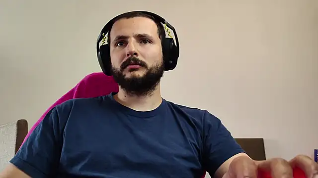 Snapshot of iurytx chatting on October 26, 2025, 4:51 pm iurytx online show from October 26, 2025, 4:51 pm