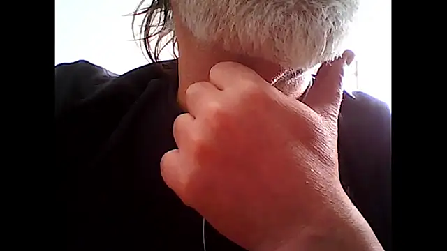 Snapshot of xcimeru chatting on October 24, 2025, 1:32 pm xcimeru online show from October 24, 2025, 1:32 pm