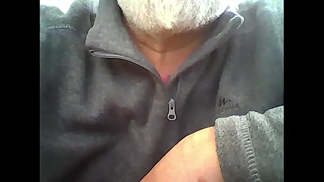 Snapshot of xcimeru chatting on October 31, 2025, 2:35 pm xcimeru online show from October 31, 2025, 2:35 pm