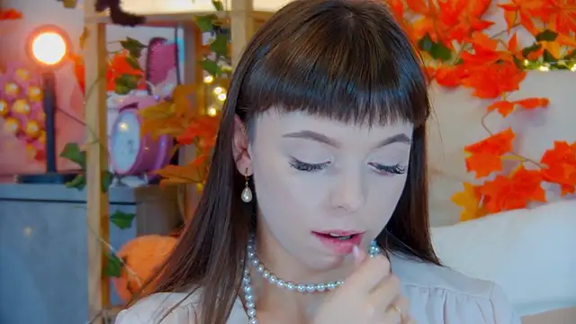 Snapshot of ElisabethDavis chatting on October 17, 2025, 2:19 pm ElisabethDavis online show from October 17, 2025, 2:19 pm