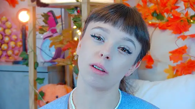 Snapshot of ElisabethDavis chatting on October 21, 2025, 8:19 pm ElisabethDavis online show from October 21, 2025, 8:19 pm