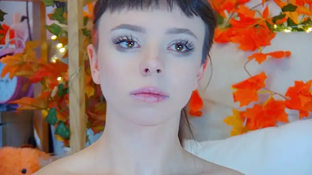 Snapshot of ElisabethDavis chatting on October 16, 2025, 6:05 pm ElisabethDavis online show from October 16, 2025, 6:05 pm