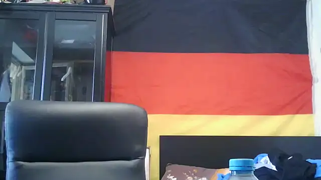 Die-geile-Sau online show from June 19, 2026, 12:33 pm