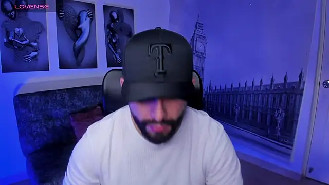 Snapshot of jhon_bear03 chatting on October 10, 2025, 11:22 am jhon bear03 online show from October 10, 2025, 11:22 am