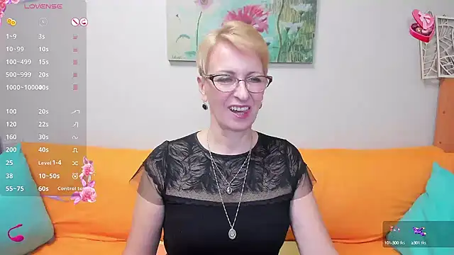 iamyourdream89 online show from February 27, 2025, 1:38 pm