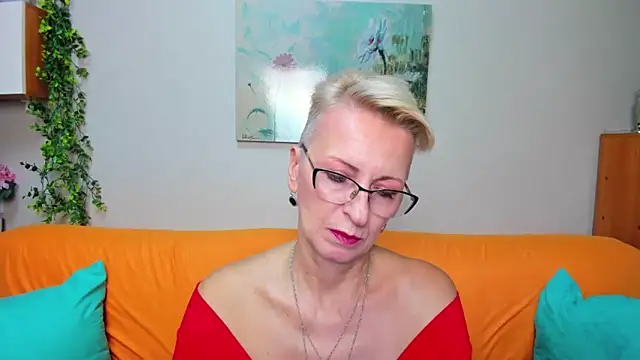 iamyourdream89 online show from November 26, 2025, 10:59 am