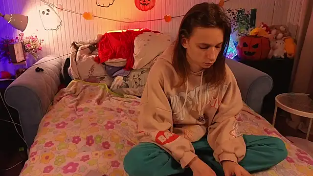 Frank Fraer online show from October 28, 2025, 3:44 pm