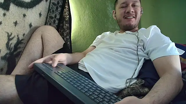 Snapshot of sweet_cock28 chatting on September 21, 2025, 2:11 pm sweet cock28 online show from September 21, 2025, 2:11 pm