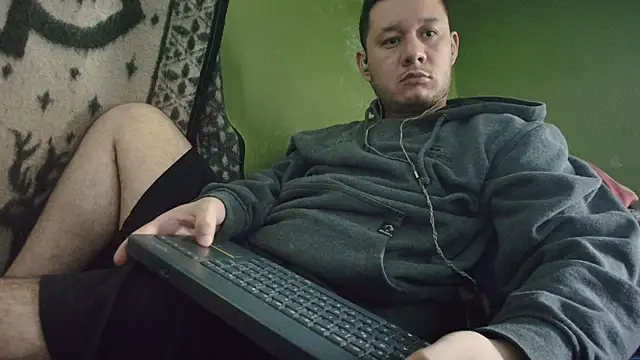 Snapshot of sweet_cock28 chatting on September 29, 2025, 3:28 pm sweet cock28 online show from September 29, 2025, 3:28 pm