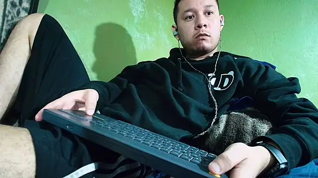 sweet cock28 online show from February 3, 2025, 6:49 pm