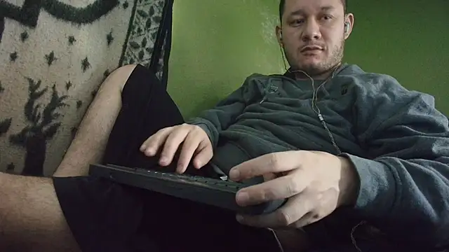 Snapshot of sweet_cock28 chatting on September 26, 2025, 3:41 pm sweet cock28 online show from September 26, 2025, 3:41 pm