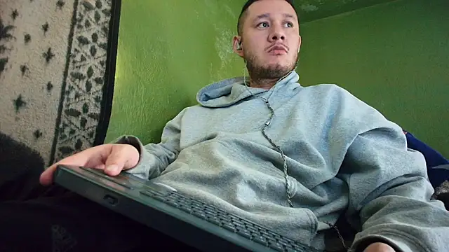 sweet cock28 online show from January 24, 2025, 3:55 pm