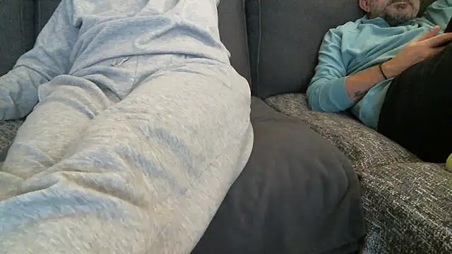 mysteriouscouple001 online show from November 9, 2025, 5:39 pm