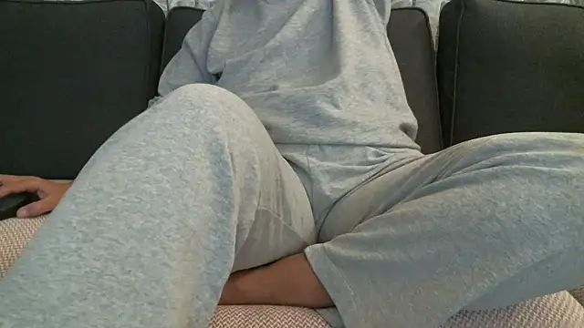 mysteriouscouple001 online show from November 26, 2025, 8:31 pm