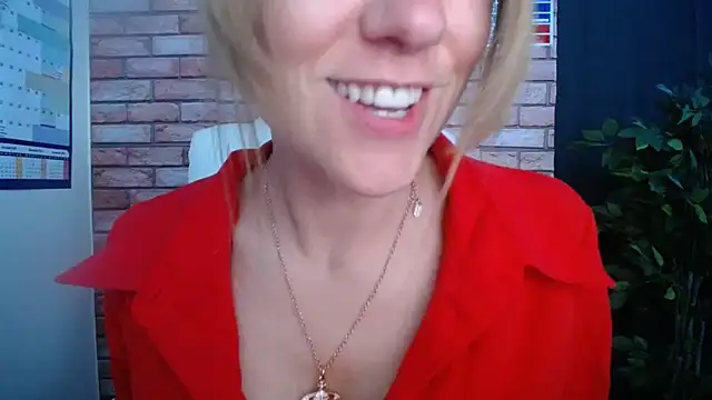 Snapshot of HarleyRebz chatting on September 30, 2025, 7:03 am HarleyRebz online show from September 30, 2025, 7:03 am
