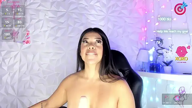 Valetigomez online show from March 18, 2025, 10:04 pm