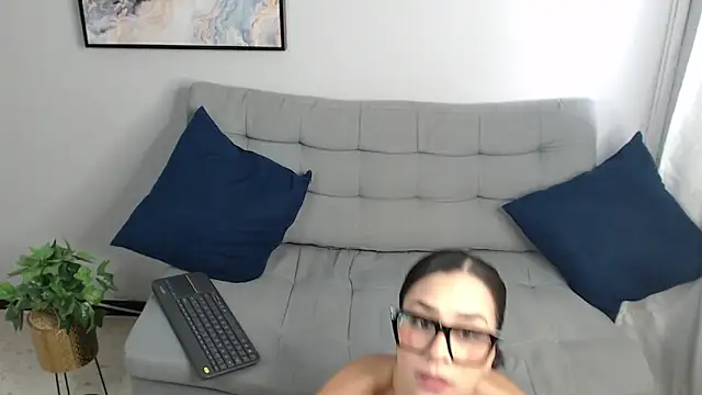 Snapshot of Amber_Etan chatting on September 23, 2025, 3:41 pm Amber Etan online show from September 23, 2025, 3:41 pm