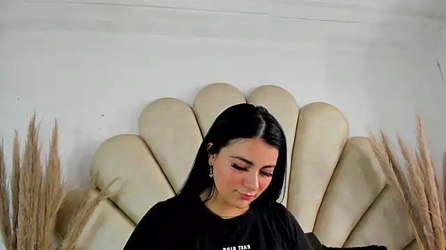 Snapshot of Natasha__Blue chatting on October 6, 2025, 7:03 pm Natasha Blue online show from October 6, 2025, 7:03 pm