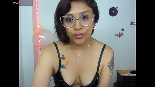 pinky violeta online show from July 22, 2026, 3:36 pm