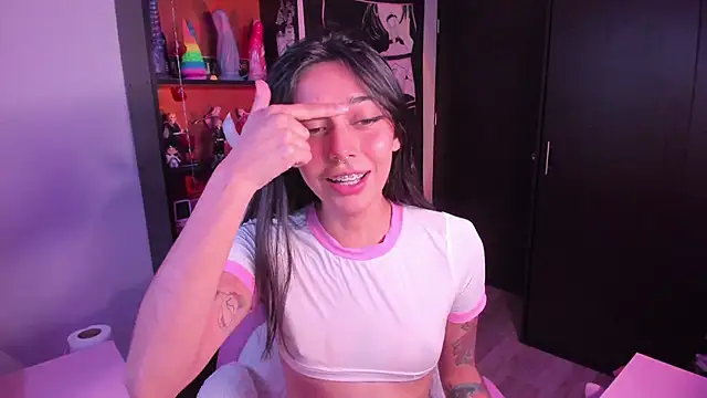 amber yull online show from April 16, 2026, 2:12 am