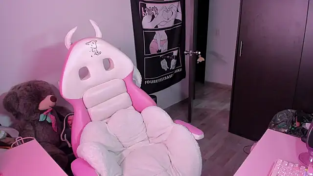 Snapshot of amber_yull chatting on September 25, 2025, 1:55 am amber yull online show from September 25, 2025, 1:55 am