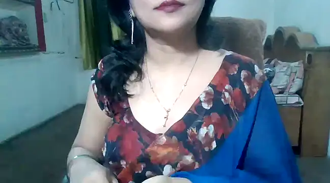 Cute Mahi22 online show from February 18, 2025, 5:09 pm