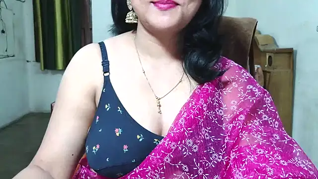 Snapshot of Cute_Mahi22 chatting on October 14, 2025, 6:08 pm Cute Mahi22 online show from October 14, 2025, 6:08 pm