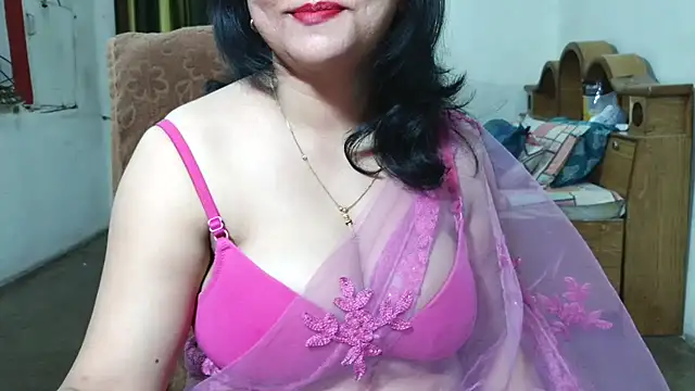 Snapshot of Cute_Mahi22 chatting on October 9, 2025, 5:24 pm Cute Mahi22 online show from October 9, 2025, 5:24 pm
