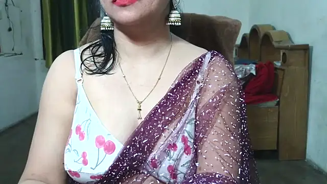 Snapshot of Cute_Mahi22 chatting on October 24, 2025, 5:06 am Cute Mahi22 online show from October 24, 2025, 5:06 am