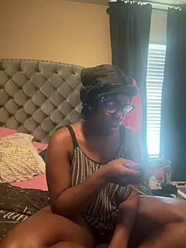 TrueeFantasee online show from November 23, 2025, 4:39 pm