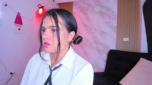 Snapshot of Megan_blue7 chatting on February 13, 2025, 5:44 pm Megan blue7 online show from February 13, 2025, 5:44 pm