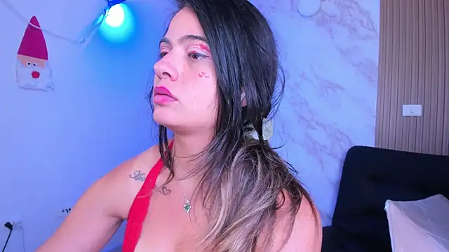 Snapshot of Megan_blue7 chatting on February 14, 2025, 5:57 pm Megan blue7 online show from February 14, 2025, 5:57 pm