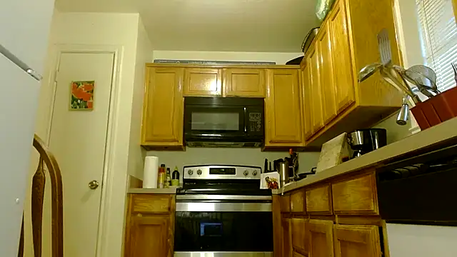 Snapshot of DiamondMonroeXo chatting on November 20, 2025, 5:57 pm DiamondMonroeXo online show from November 20, 2025, 5:57 pm