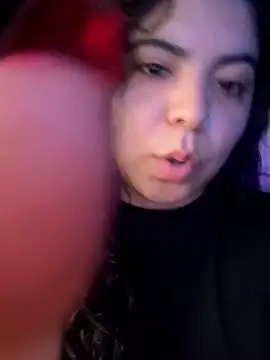 kimmiakiss22 online show from February 13, 2026, 7:58 pm