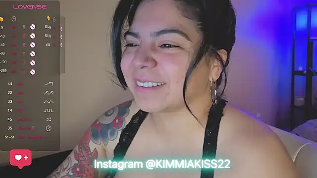 kimmiakiss22 online show from February 18, 2025, 4:04 am