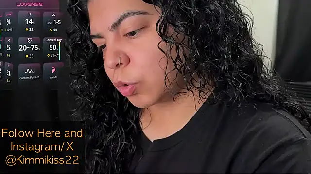 kimmiakiss22 online show from October 29, 2025, 8:30 pm