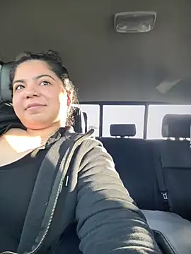 kimmiakiss22 online show from October 20, 2025, 10:21 pm