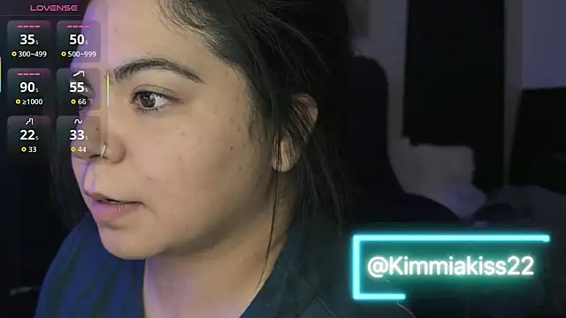 kimmiakiss22 online show from October 18, 2025, 12:45 am